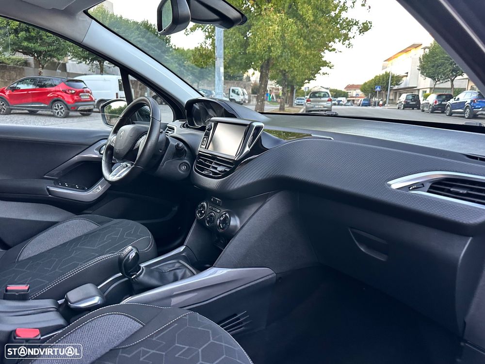 Peugeot 2008 1.6 BlueHDi Style - 49