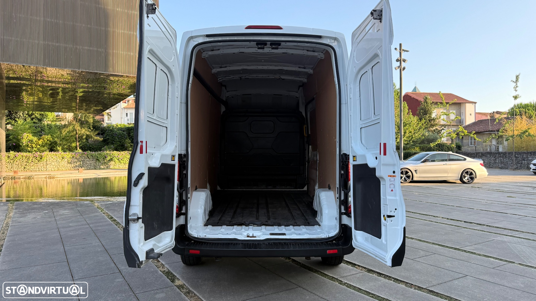 Ford TRANSIT 3300kg 3L - 4