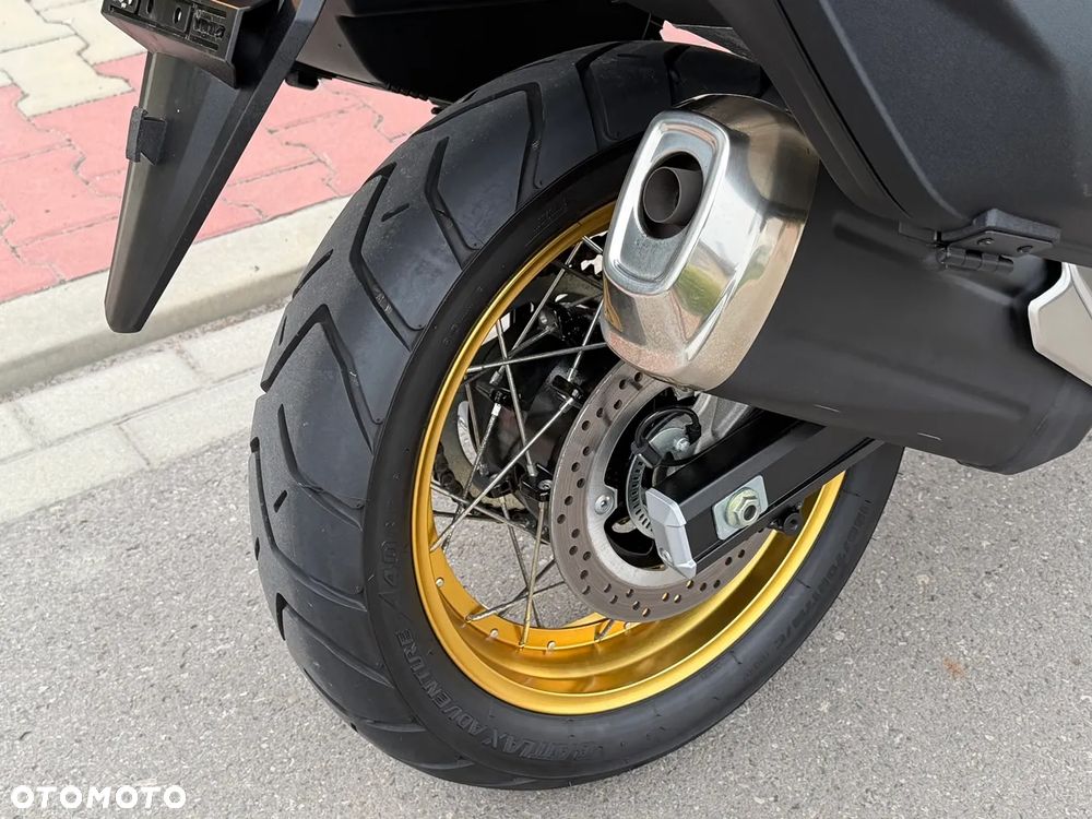Suzuki V-STROM - 11