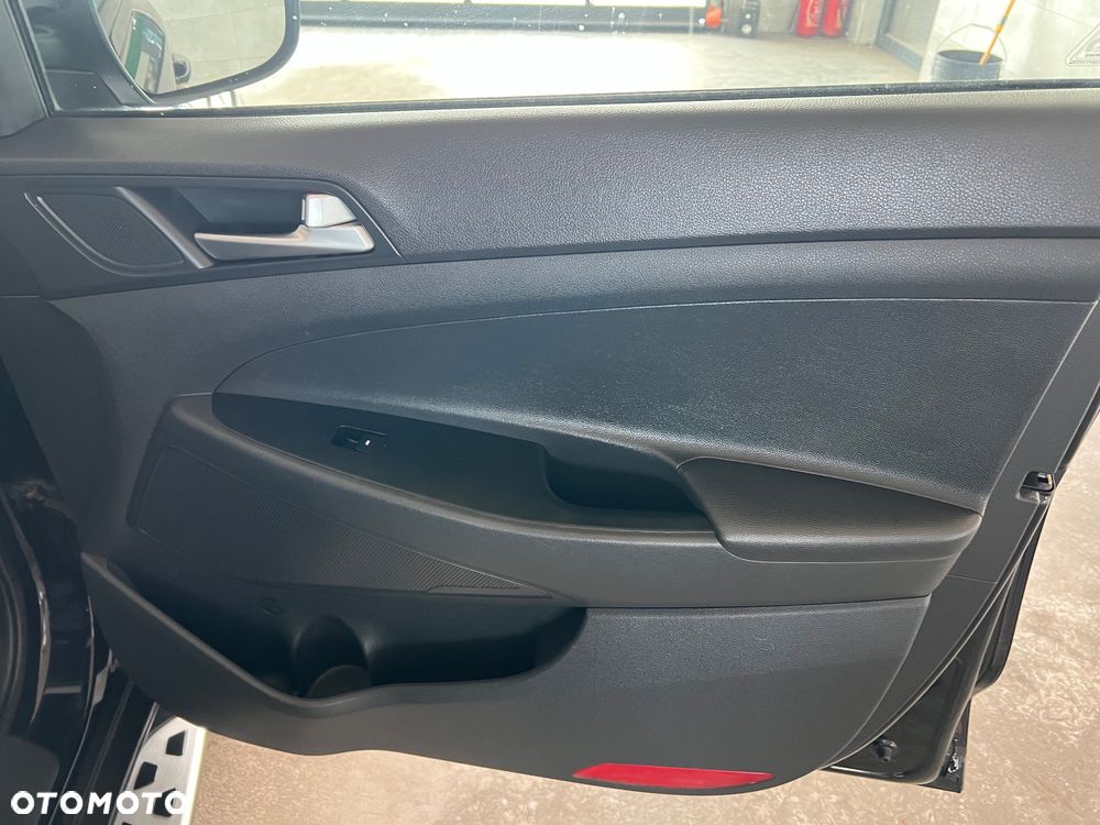 Hyundai Tucson blue 1.7 CRDi 2WD Style - 26