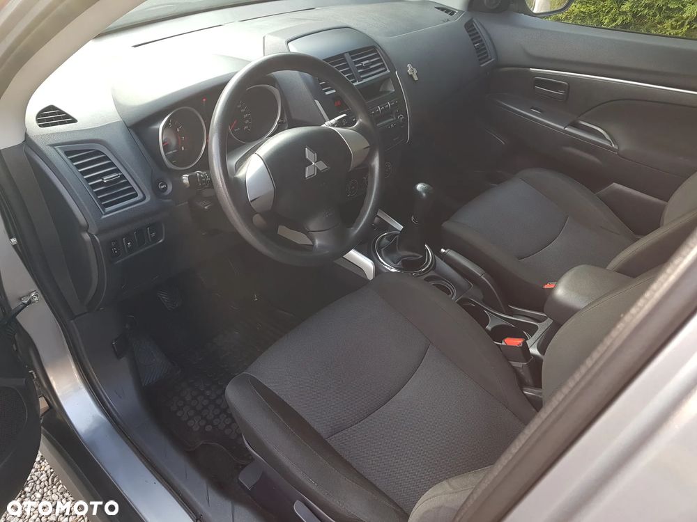 Mitsubishi ASX - 9