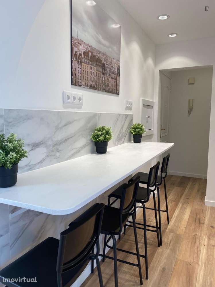 Quarto - localizado em Benfica Lisbon - Grande imagem: 3/21