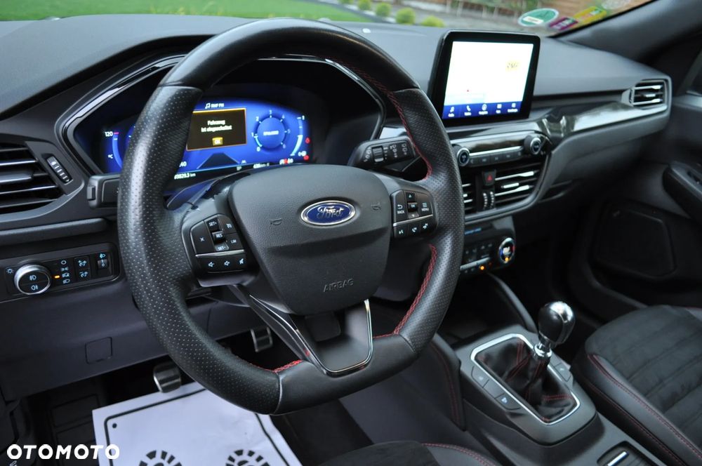 Ford Kuga 2.0 TDCi 4x2 ST-Line - 33