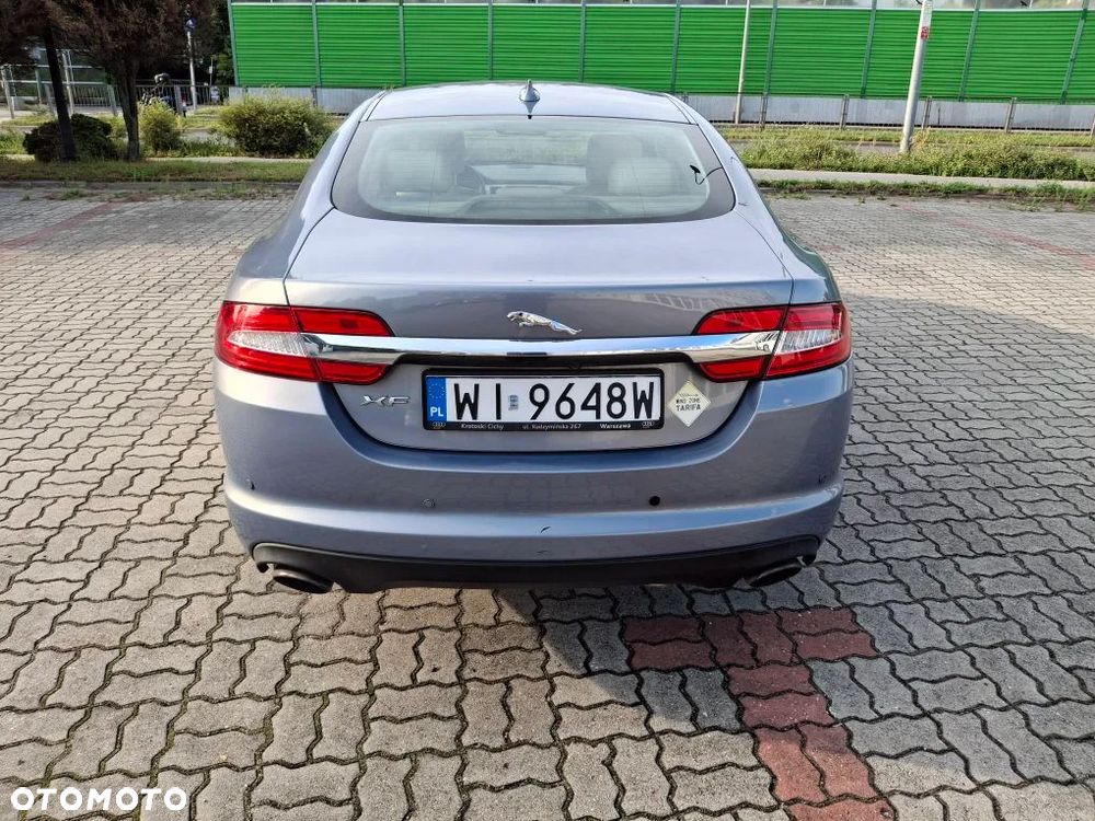 Jaguar XF - 13