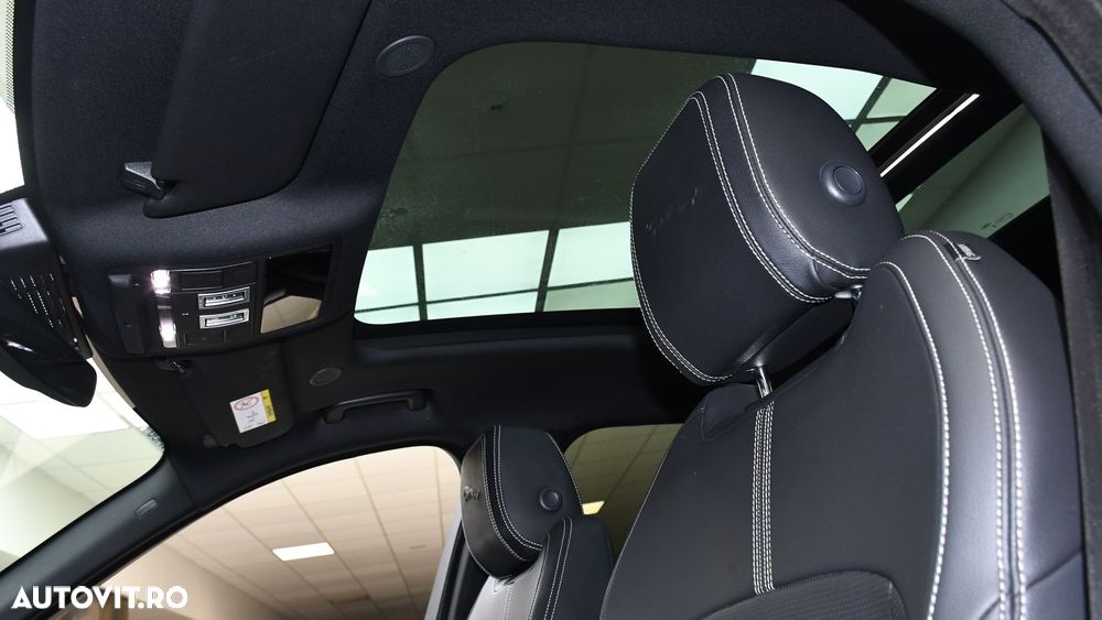 Jaguar F-Pace P400e AWD R-Dynamic HSE - 12