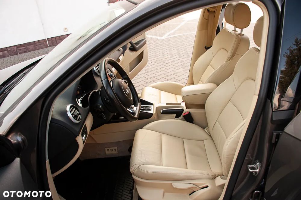 Audi A3 Sportback 1.8 TFSI S tronic Ambiente - 24