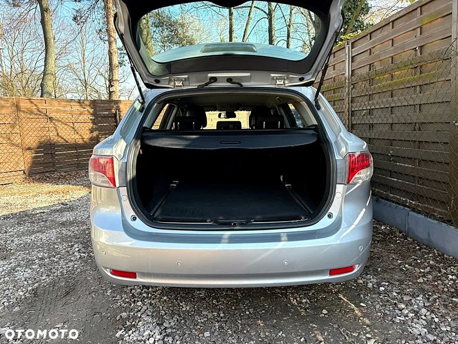 Toyota Avensis 2.0 D-4D - 34