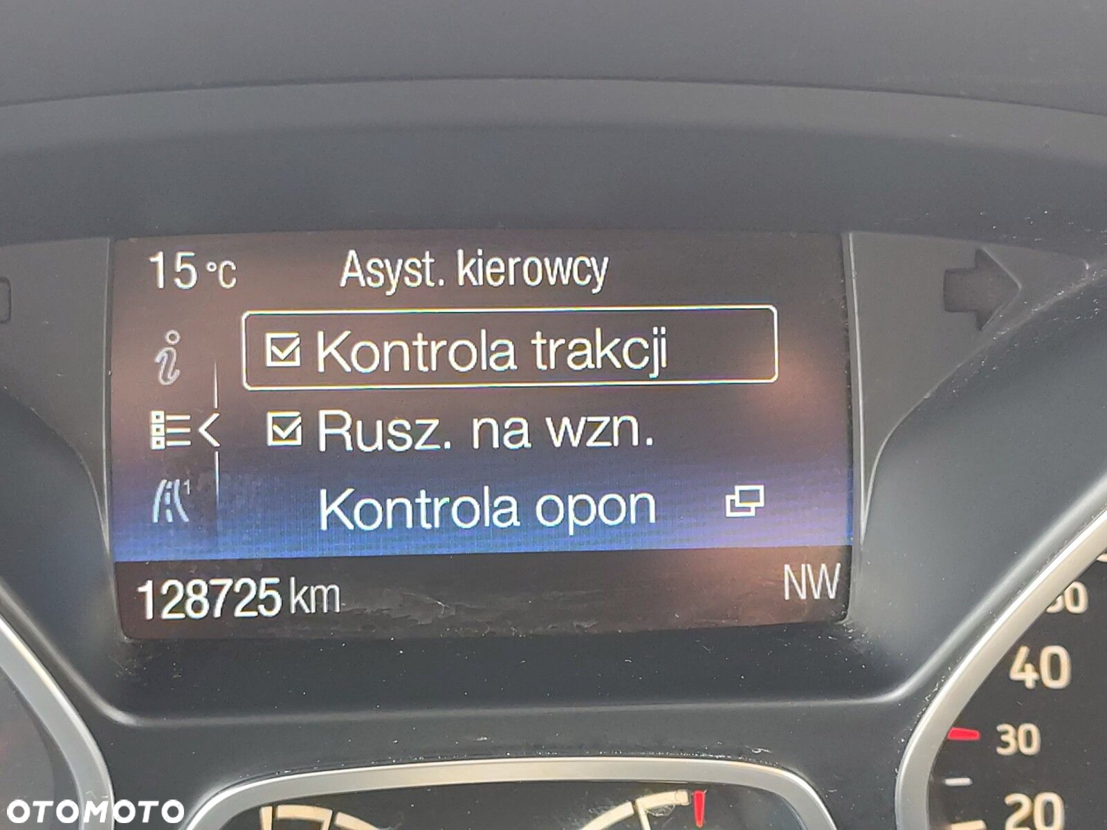 Ford Kuga - 25
