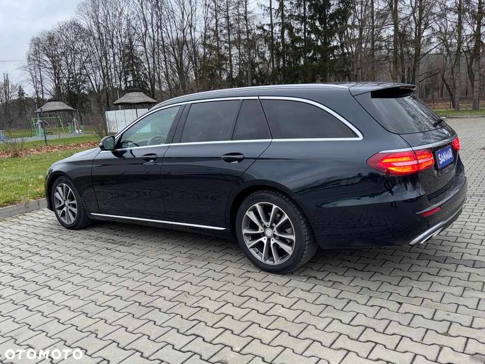 Mercedes-Benz Klasa E 200 4Matic 9G-TRONIC - 8