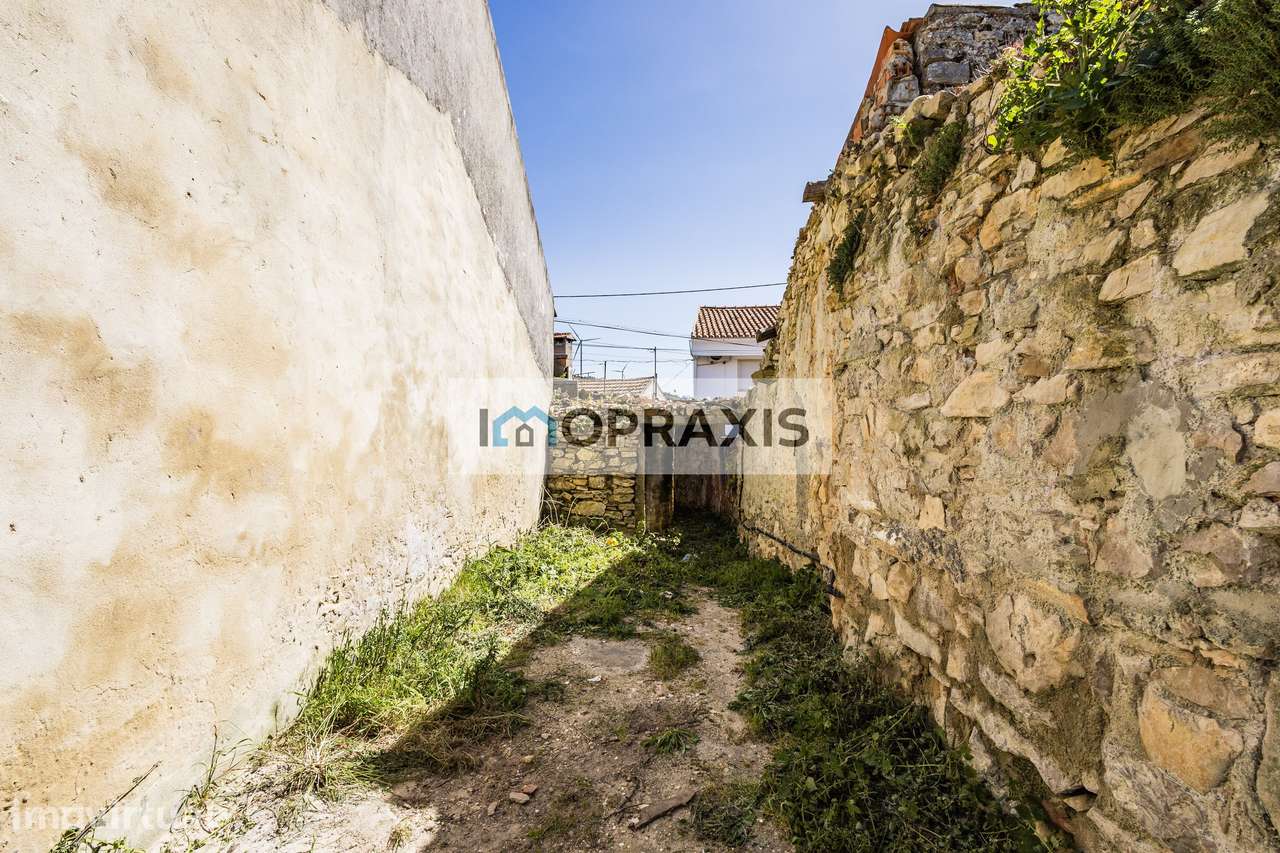 Moradia a Recuperar + Antiga Casa em Pedra - Investimento ou Casa P... - Grande imagem: 5/18