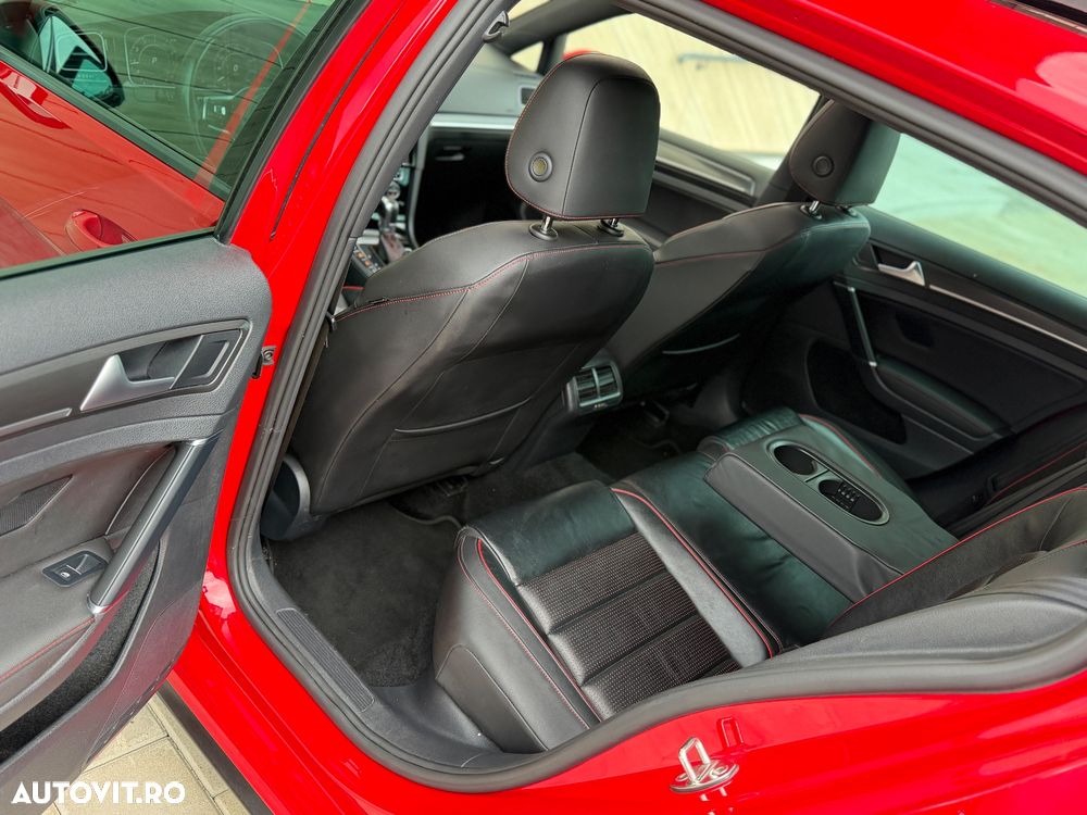 Volkswagen Golf 2.0 TSI OPF DSG GTI - 17