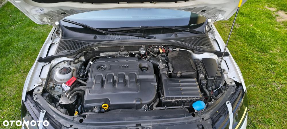 Skoda Octavia 1.6 TDI DSG Style - 28