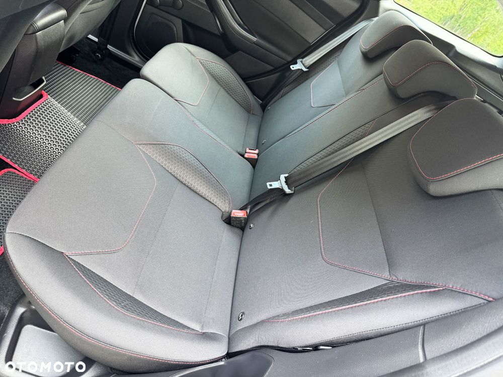Ford Focus 1.0 EcoBoost Start-Stopp-System ST-LINE - 31