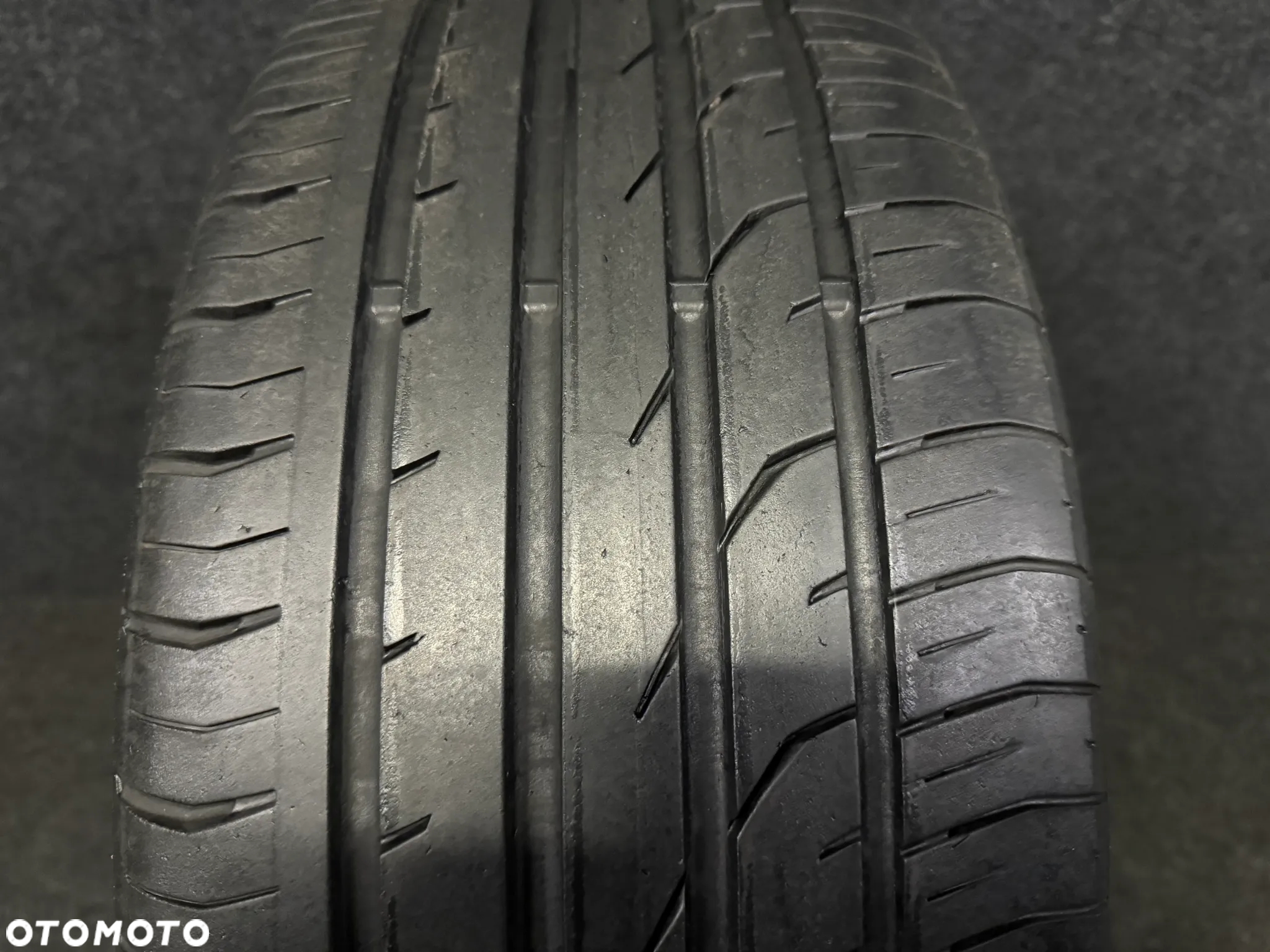 Continental ContiPremiumContact 2 ContiSeal 225/50/17 98H XL 1szt. - 2