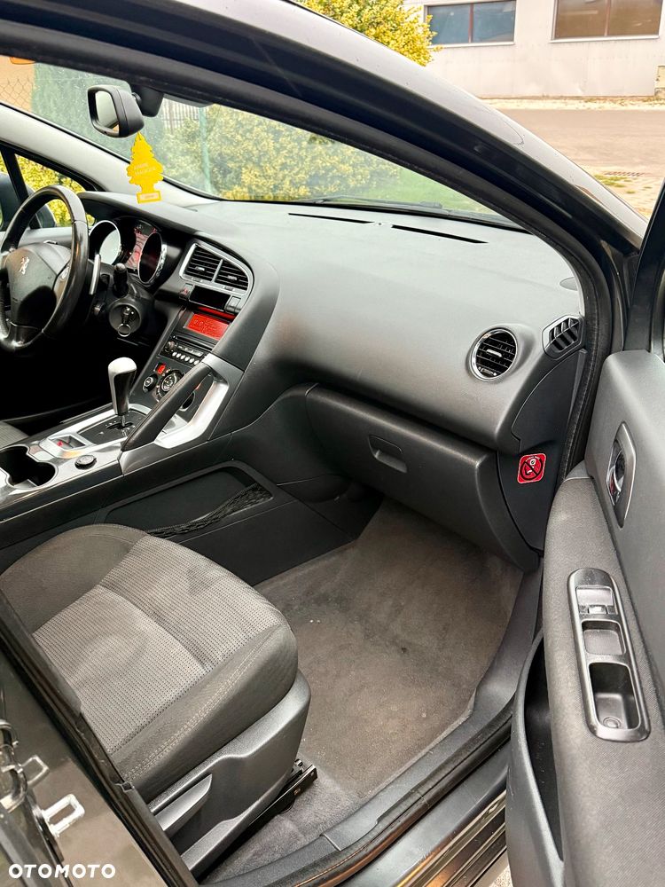 Peugeot 3008 1.6 HDi Premium - 17