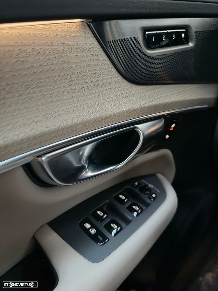 Volvo XC 90 2.0 T8 PHEV Plus Dark AWD - 9