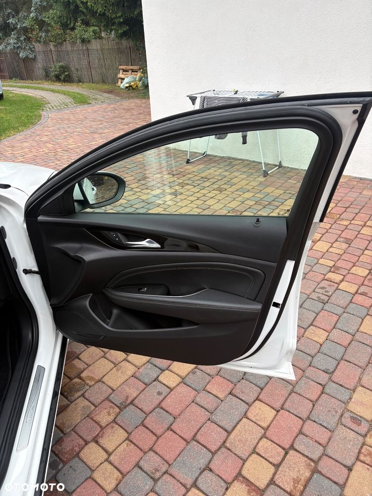 Opel Insignia - 9