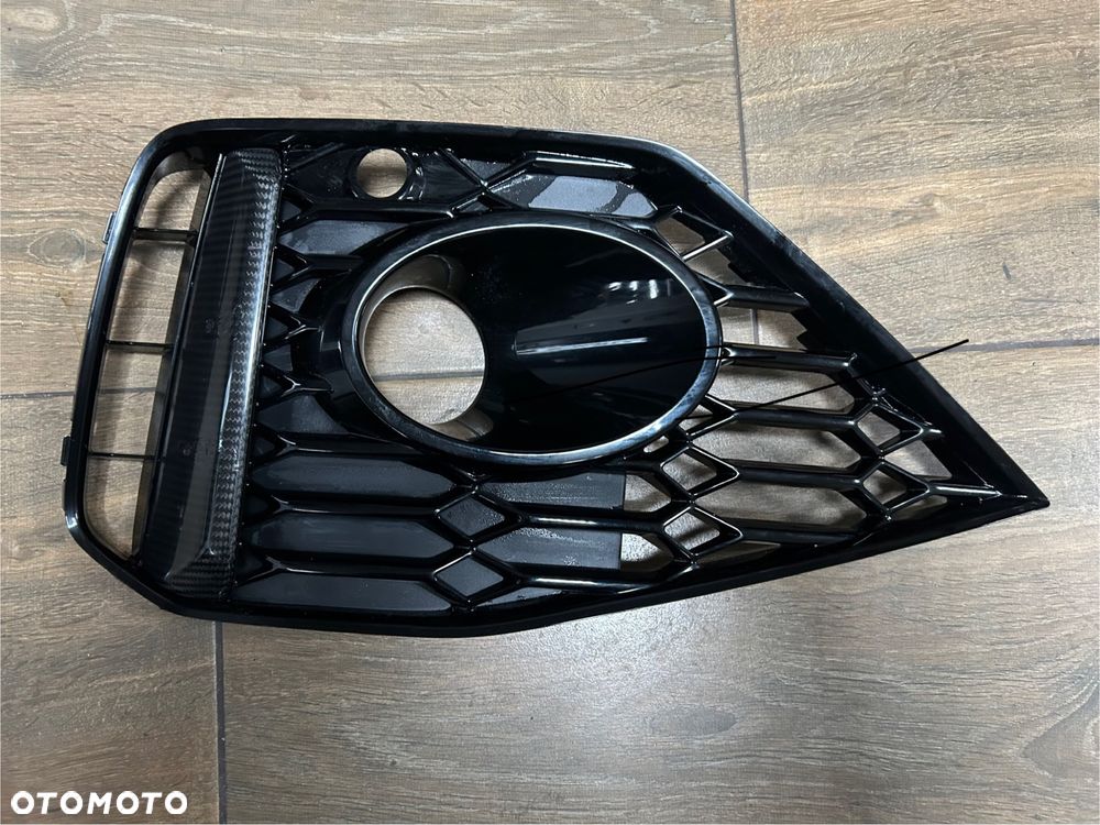 AUDI RS4 B9 LIFT KRATKA ZDERZAKA PRAWA KARBON 8W0807682AS IGLA ORG - 1