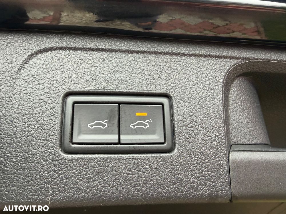 Volkswagen Passat Variant 2.0 TDI DSG 4Motion Highline - 16