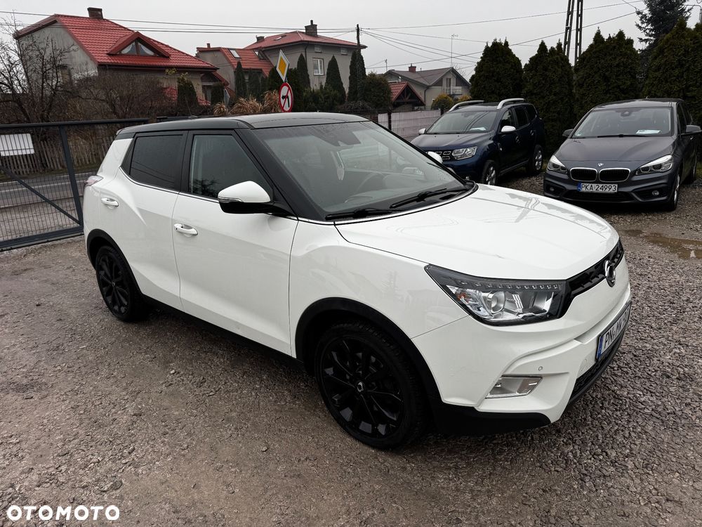 SsangYong/KGM Tivoli e-XGi 160 2WD Black+White - 18