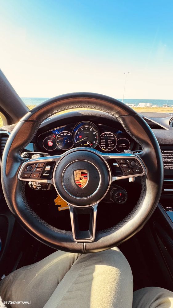 Porsche Cayenne Coupé E-Hybrid Platinum Edition - 17