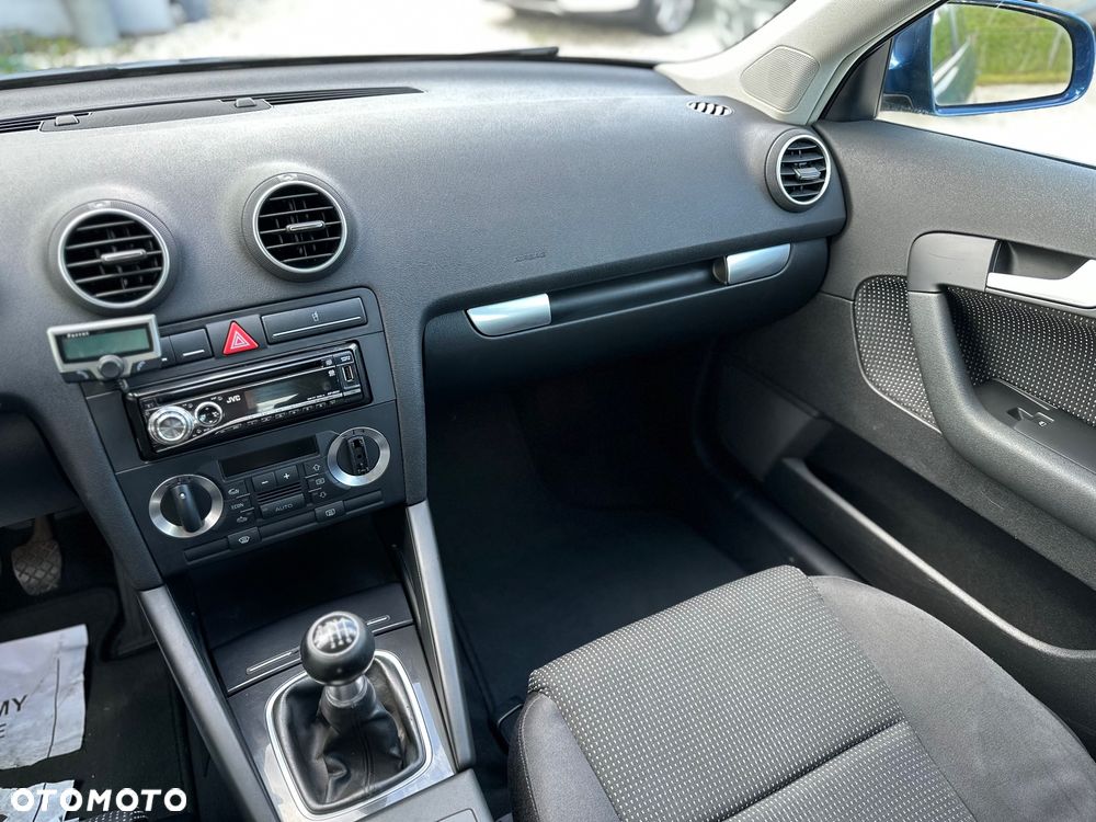 Audi A3 Sportback 2.0 TDI Ambiente - 19