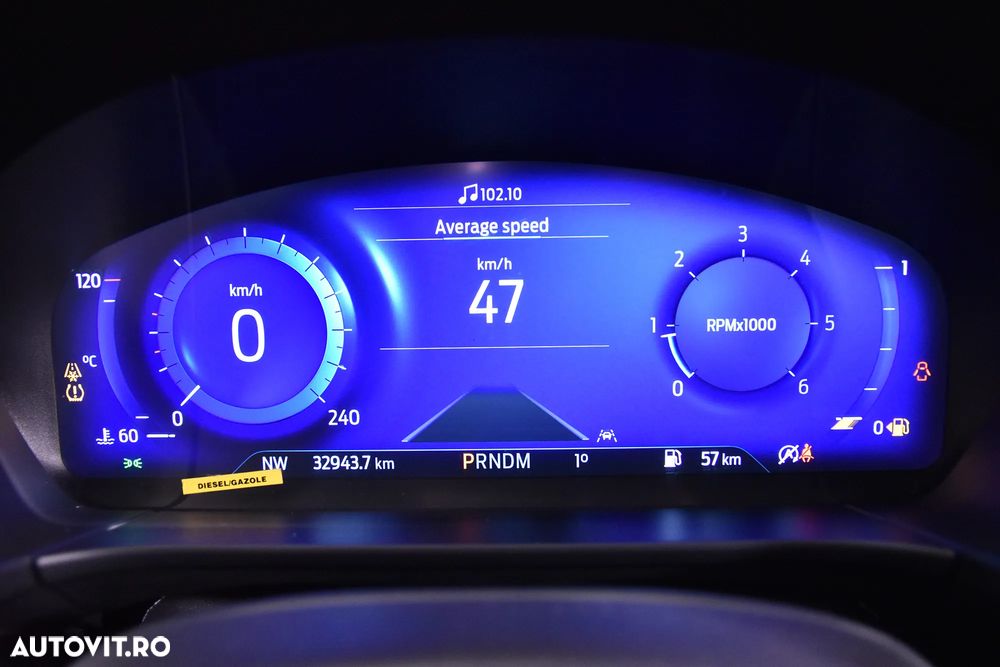 Ford Kuga 2.0 TDCi 2x4 Aut. ST-Line - 11