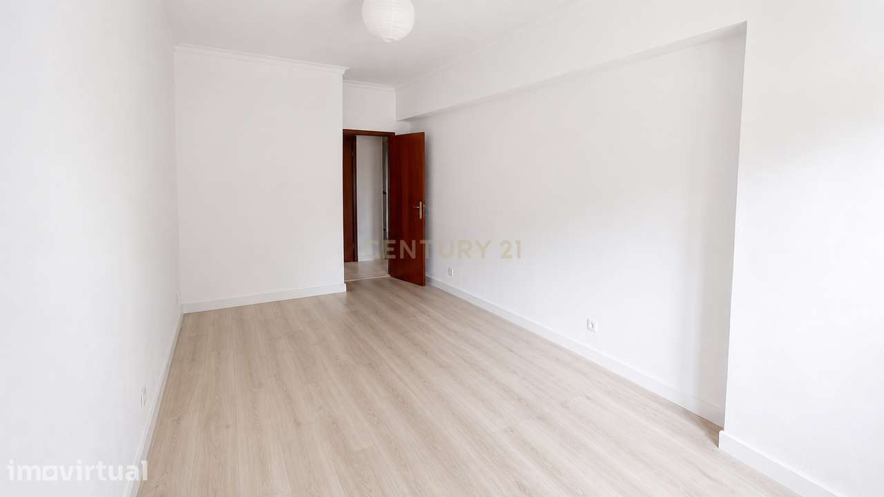 T1+1 com 86,98 m² junto ao Metro do Lumiar - Grande imagem: 5/22