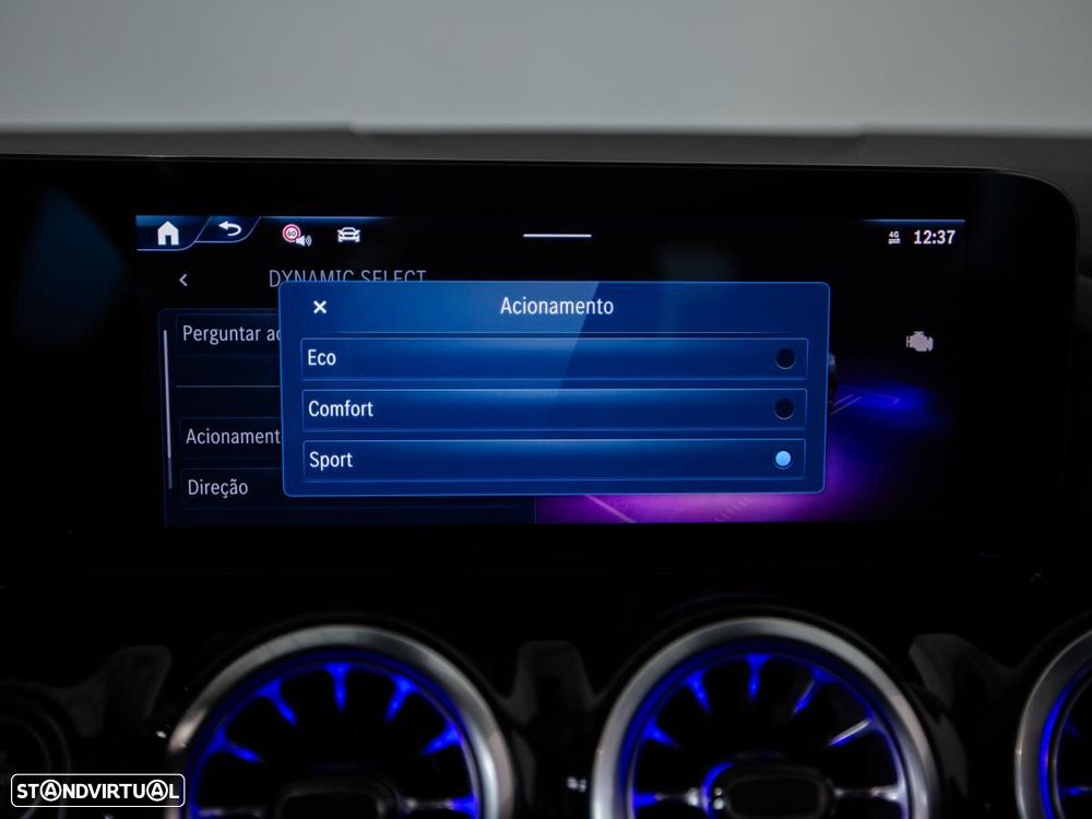 Mercedes-Benz GLA 180 7G-DCT Progressive Advanced - 28