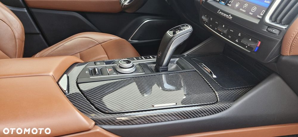 Maserati Levante S - 17