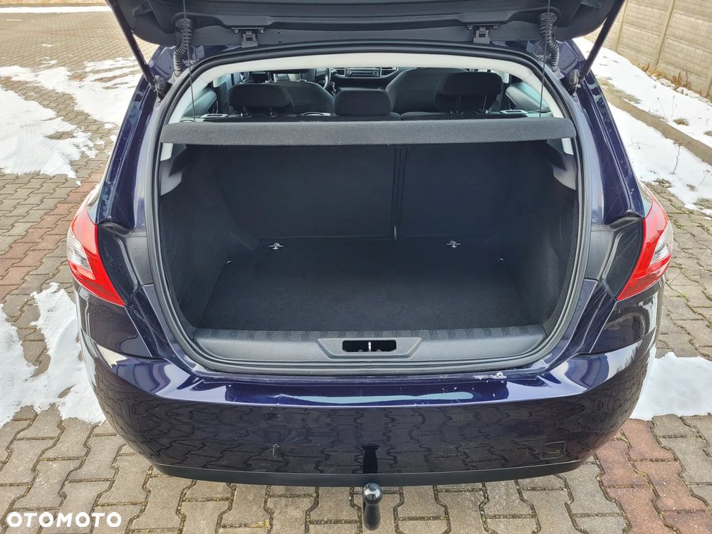 Peugeot 308 1.6 HDi Presence - 32