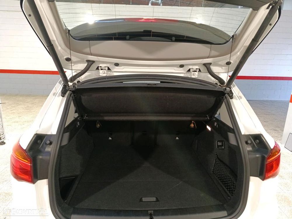 BMW X1 16 d sDrive Advantage - 9