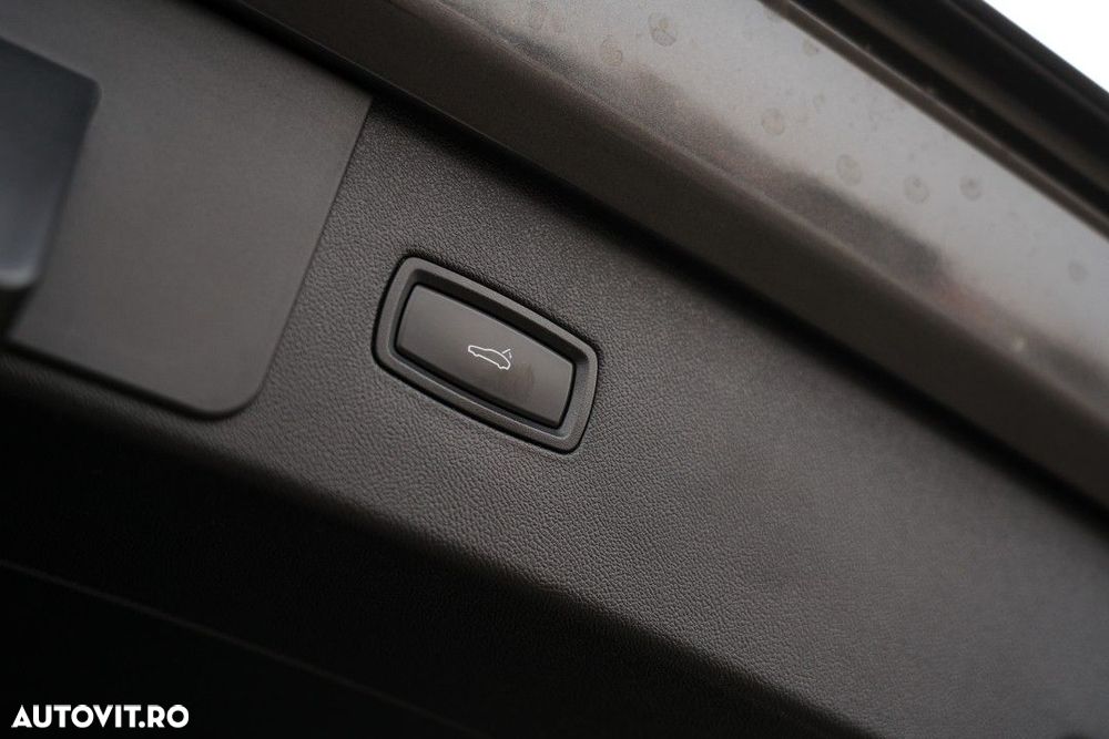 Porsche Cayenne - 30