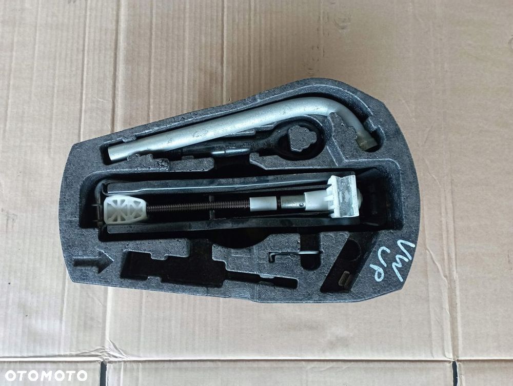 VW UP ZESTAW NAPRAWCZY STYROPIAN 1S0011031B 1S0012115P - 1