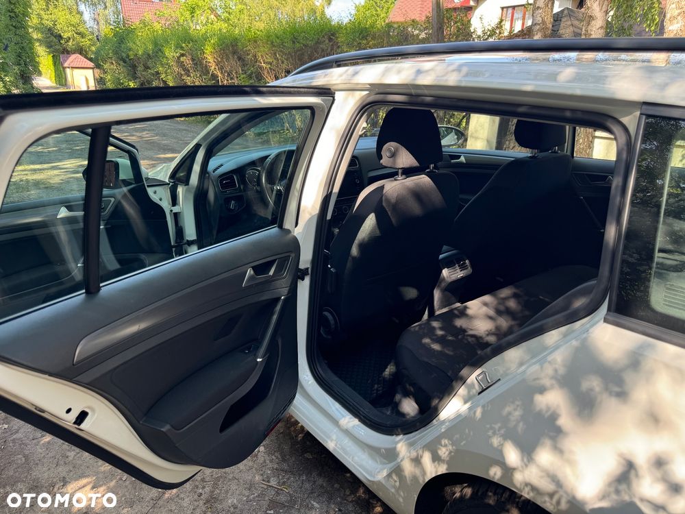 Volkswagen Golf - 19