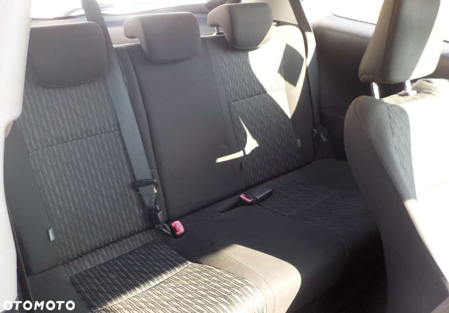 Toyota Yaris - 24