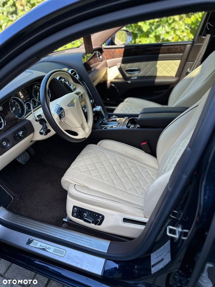 Bentley Flying Spur W12 - 11