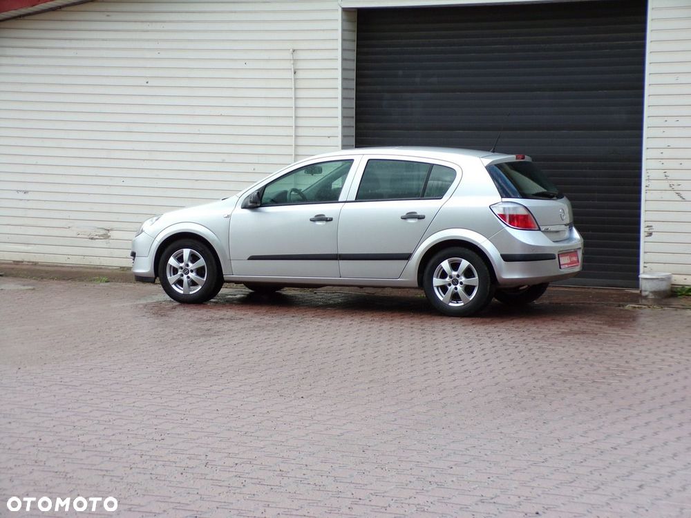 Opel Astra - 16