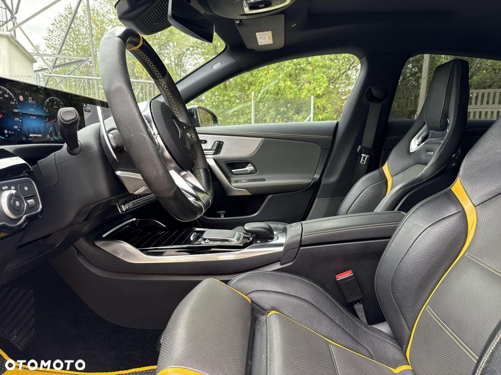 Mercedes-Benz CLA - 10