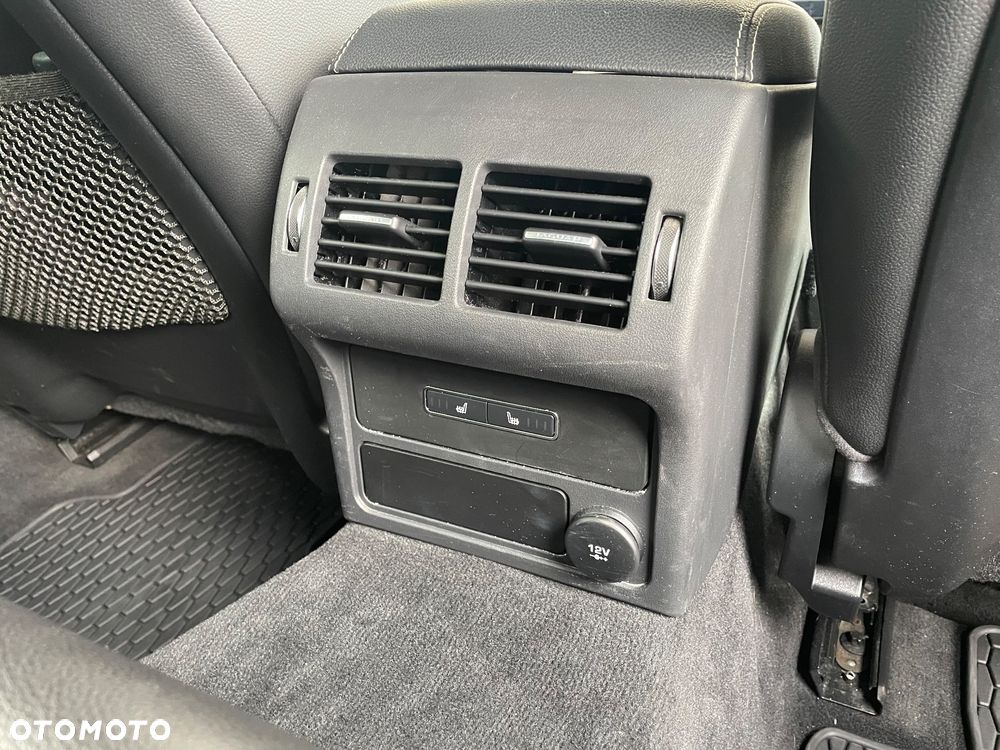 Jaguar XF 25t R-Sport - 13