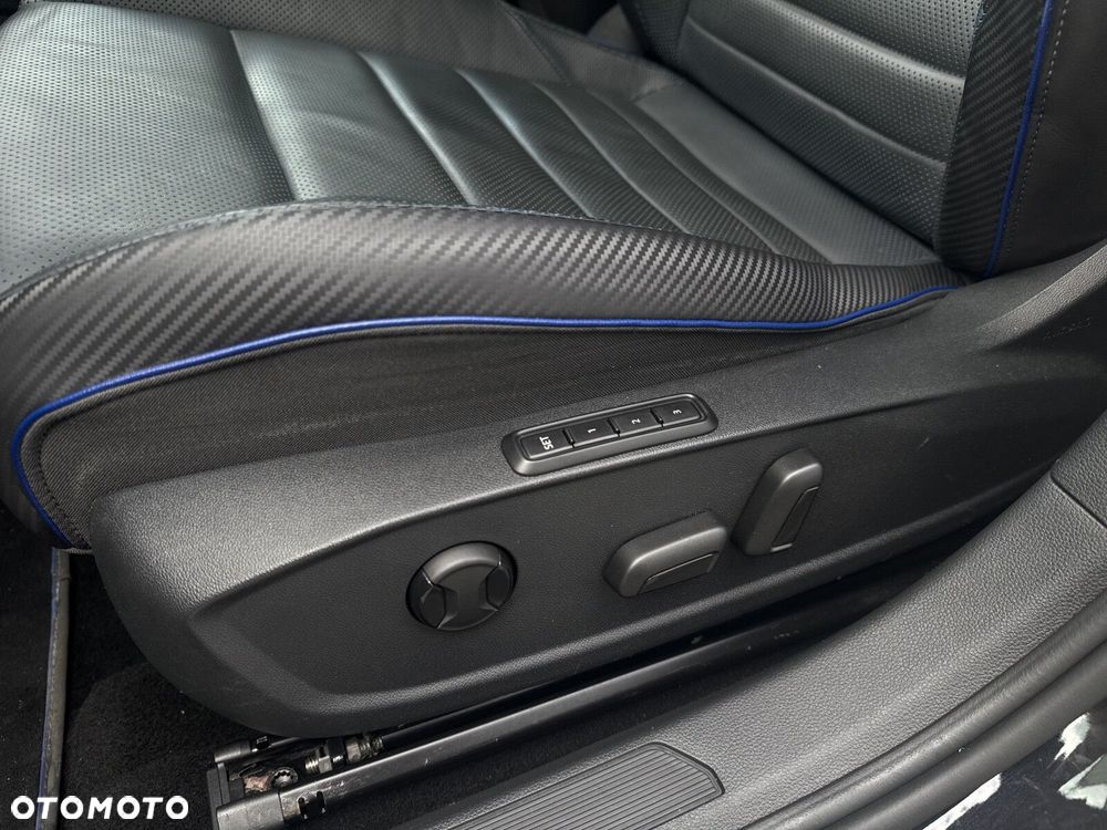 Volkswagen Golf - 14
