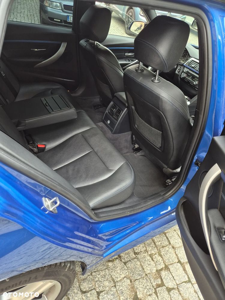 BMW Seria 3 320d xDrive M Sport - 9
