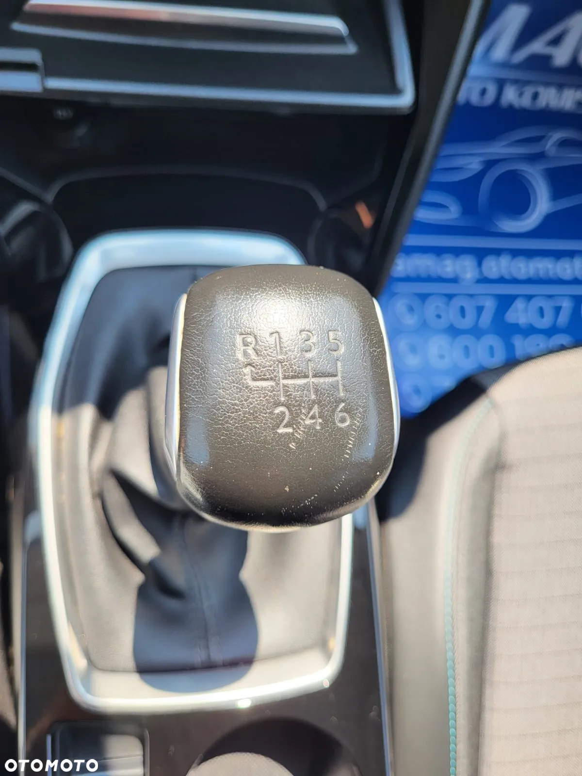 Peugeot 208 1.5 BlueHDi Allure S&S - 26