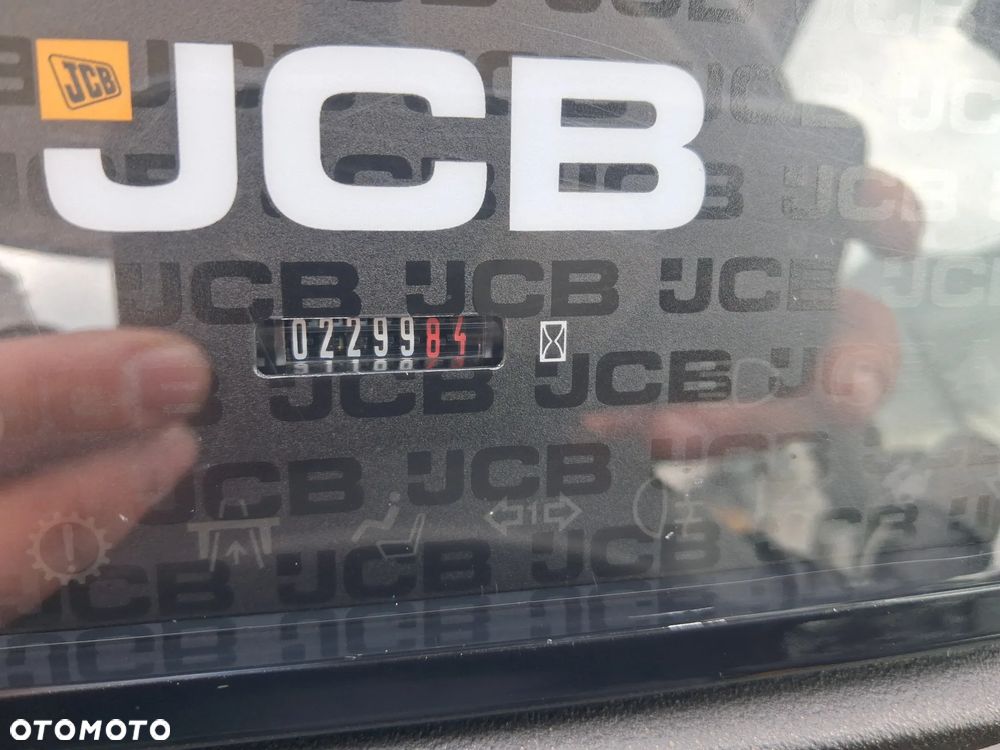 JCB 406 - 10