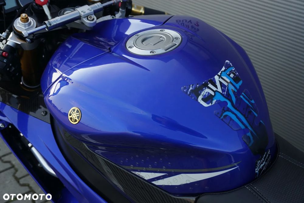 Yamaha YZF - 17