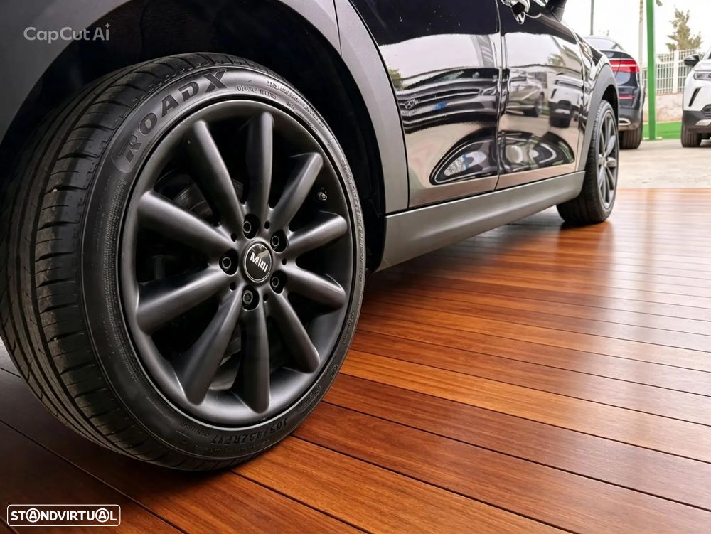 MINI 5 Portas Cooper D Auto - 10