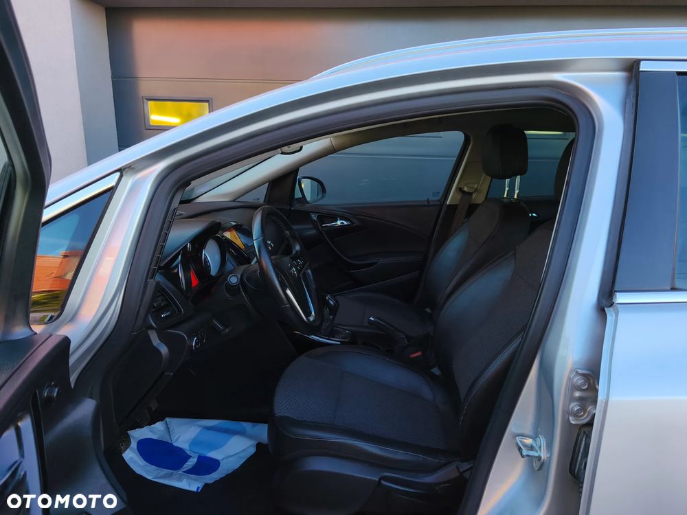 Opel Astra 1.4 T Cosmo EU6 - 5