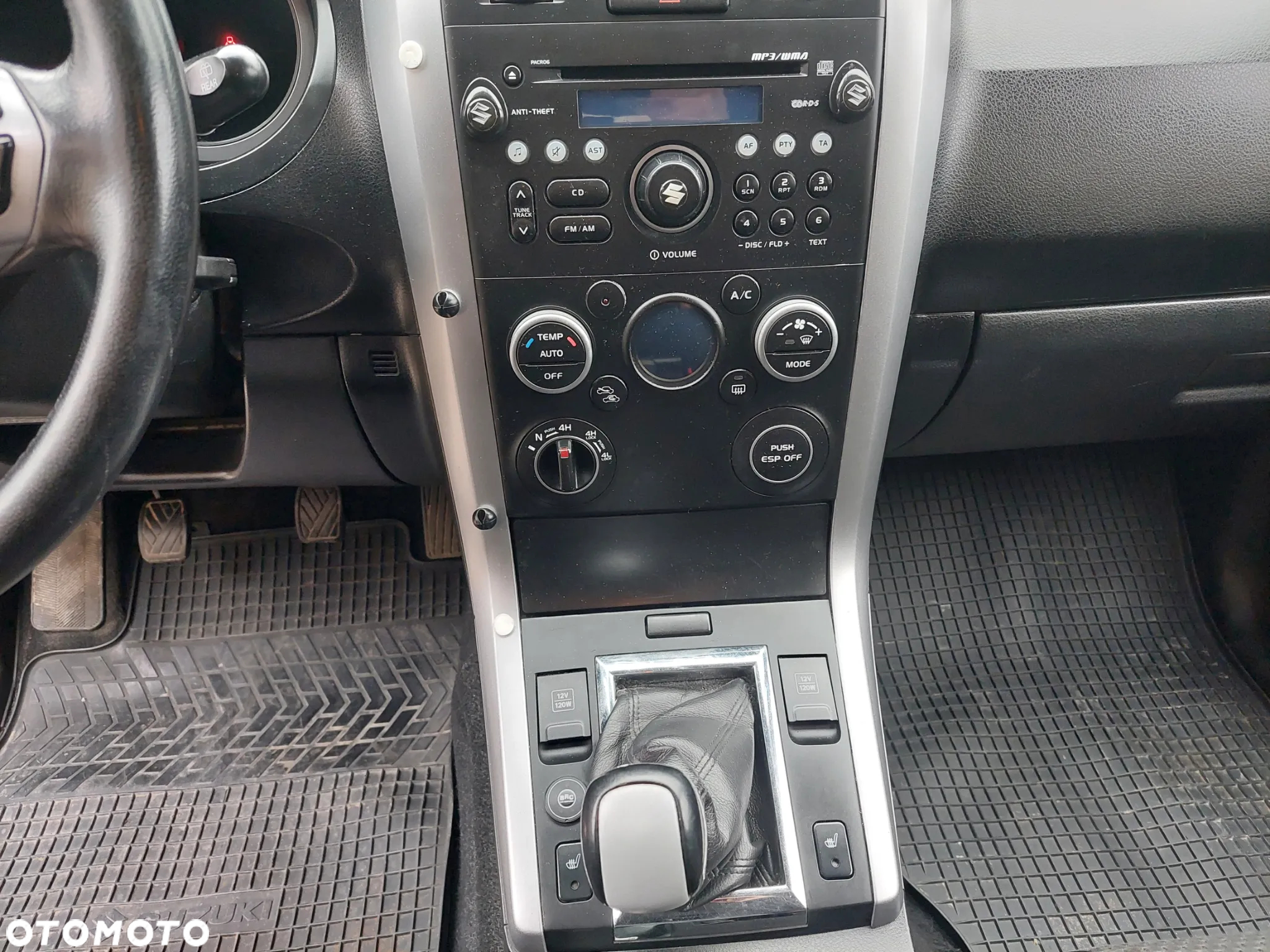 Suzuki Grand Vitara 2.4 Premium - 16