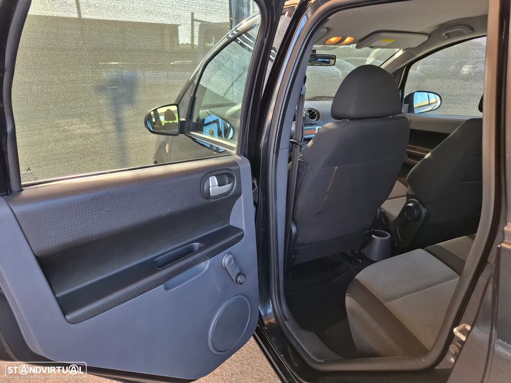 Mitsubishi Colt 1.1 Inform RCD - 35