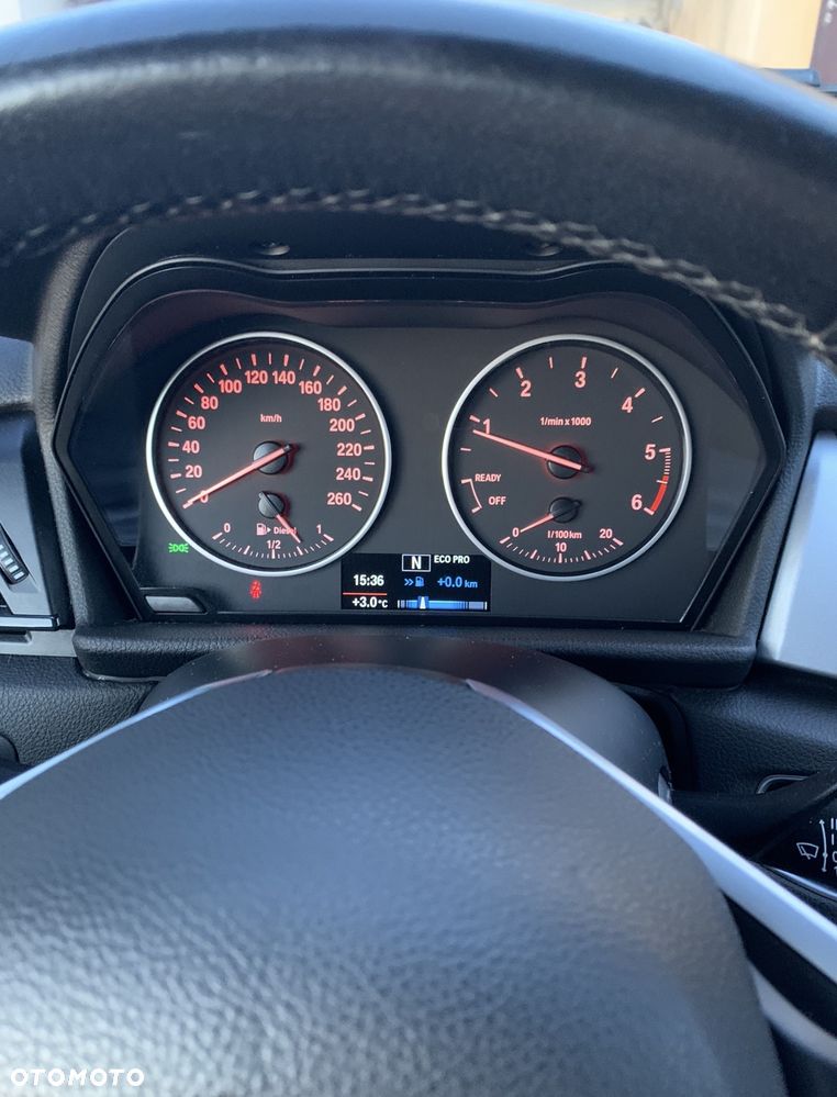 BMW Seria 2 218d - 6